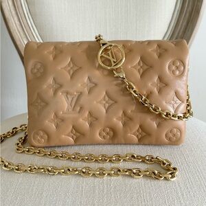 NEW Louis Vuitton Lambskin Embossed Monogram Pochette Coussin in Camel